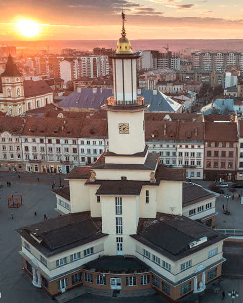 Взяти кредит до 50 000 грн на картку в місті Івано-Франківськ | FinX